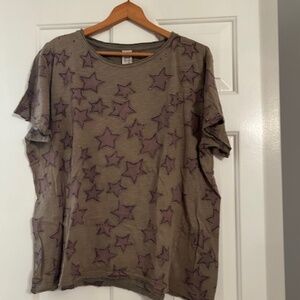 NWT- Magnolia Pearl Little Star Applique Tee